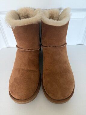 UGG Bailey Bow II Boots - Women's size 10